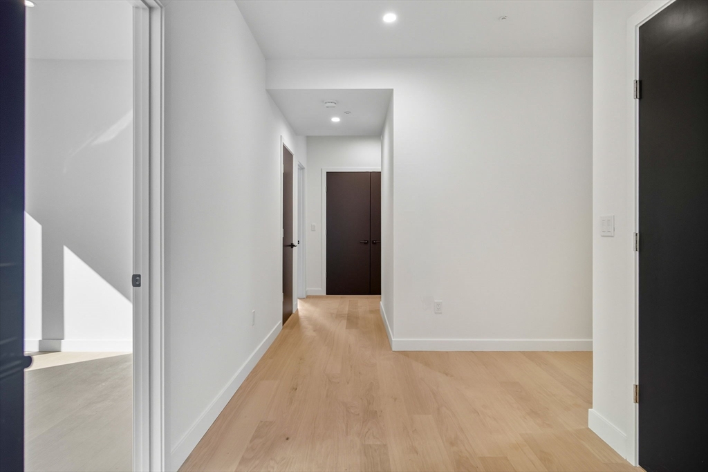 22 High Street, Unit PH11 Boston, MA 02122 - Photo 11 of 24