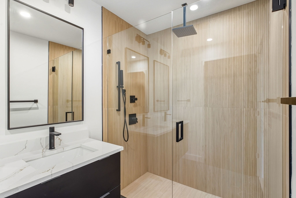 22 High Street, Unit PH11 Boston, MA 02122 - Photo 18 of 24