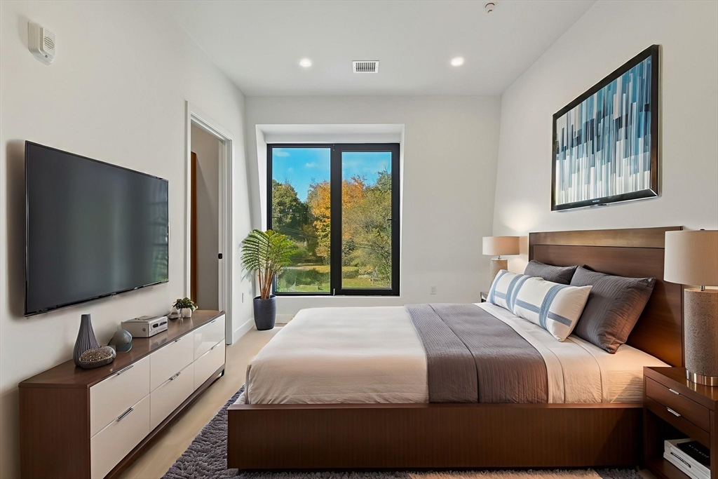 22 High Street, Unit PH11 Boston, MA 02122 - Photo 21 of 24