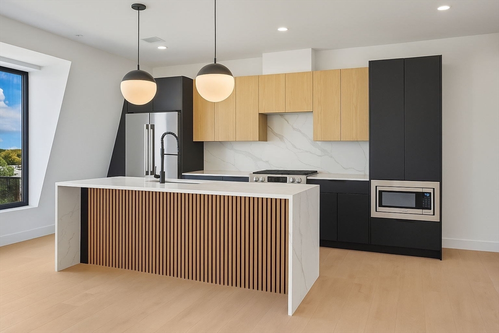 22 High Street, Unit PH11 Boston, MA 02122 - Photo 4 of 24