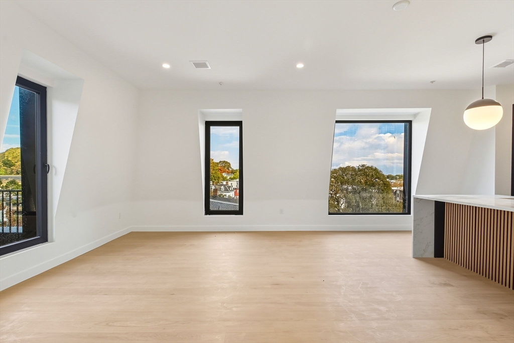 22 High Street, Unit PH11 Boston, MA 02122 - Photo 9 of 24