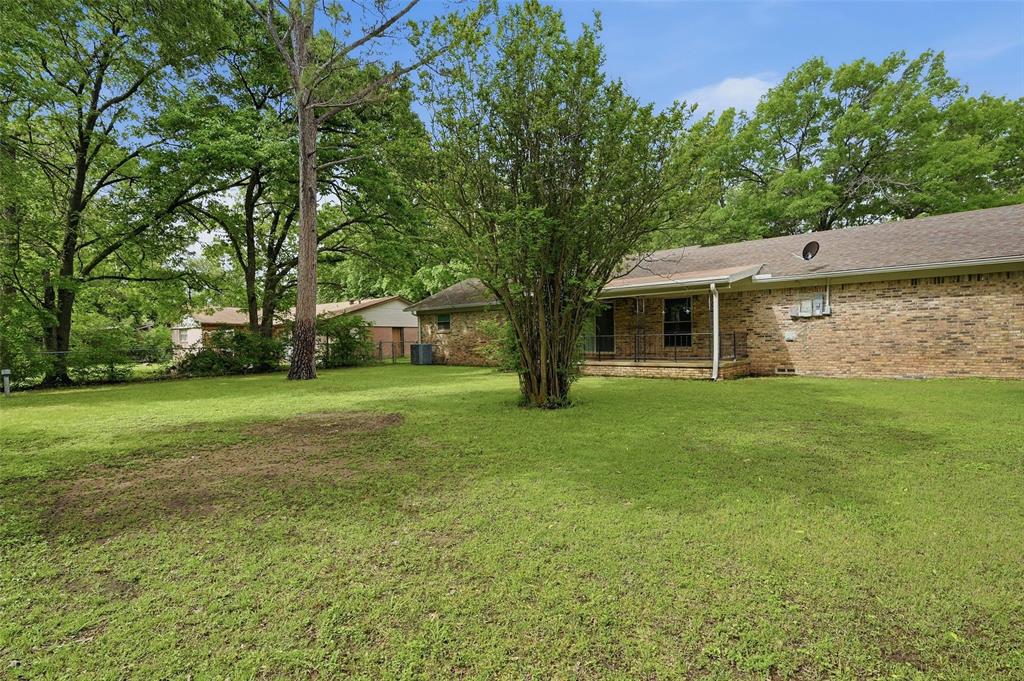 1914 Laurel Road Gainesville, TX 76240 - Photo 32 of 34