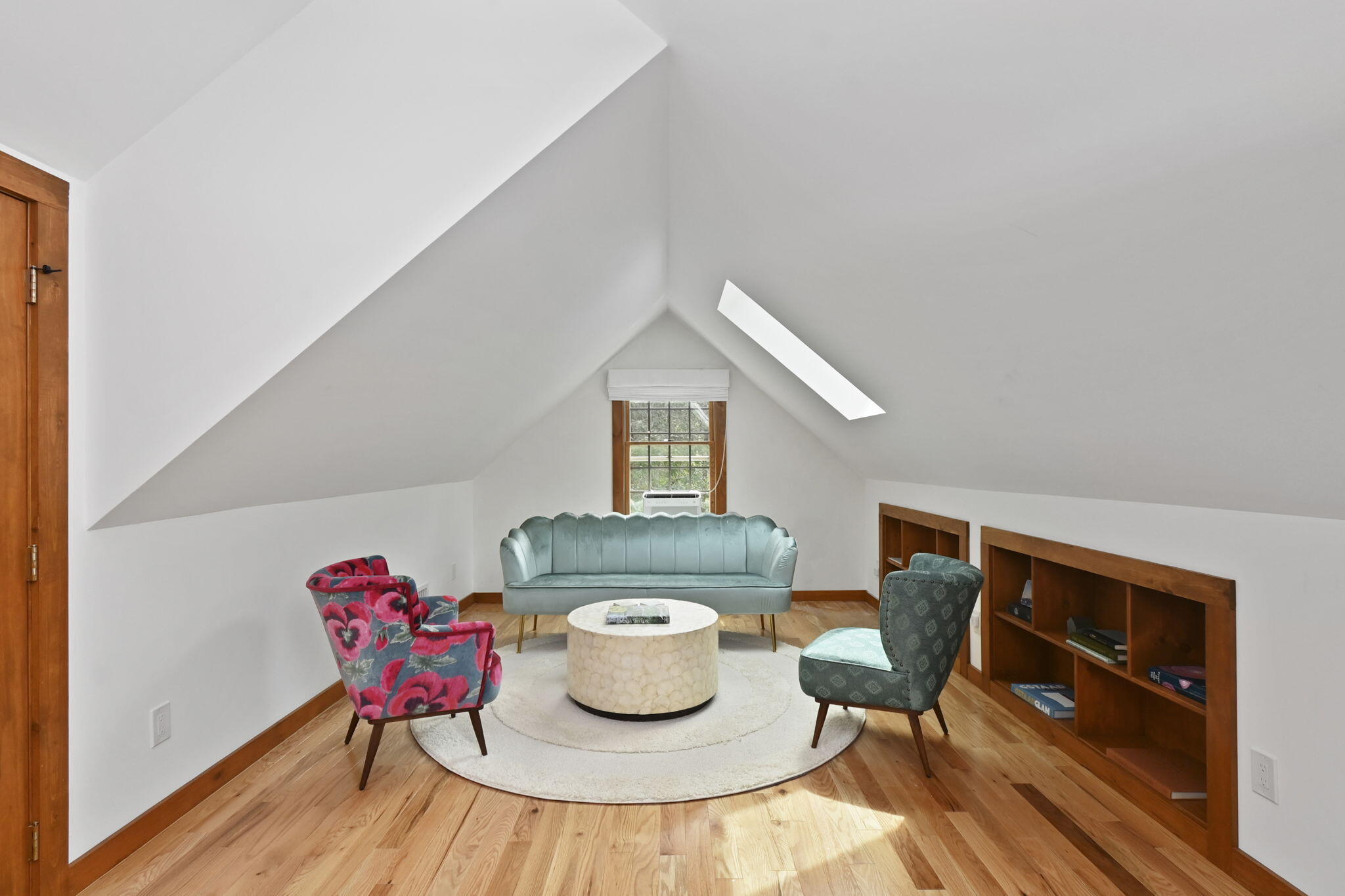 97 Round Cove Road Chatham, MA 02633 - Photo 31 of 55 a workspace with furniture and wooden floor