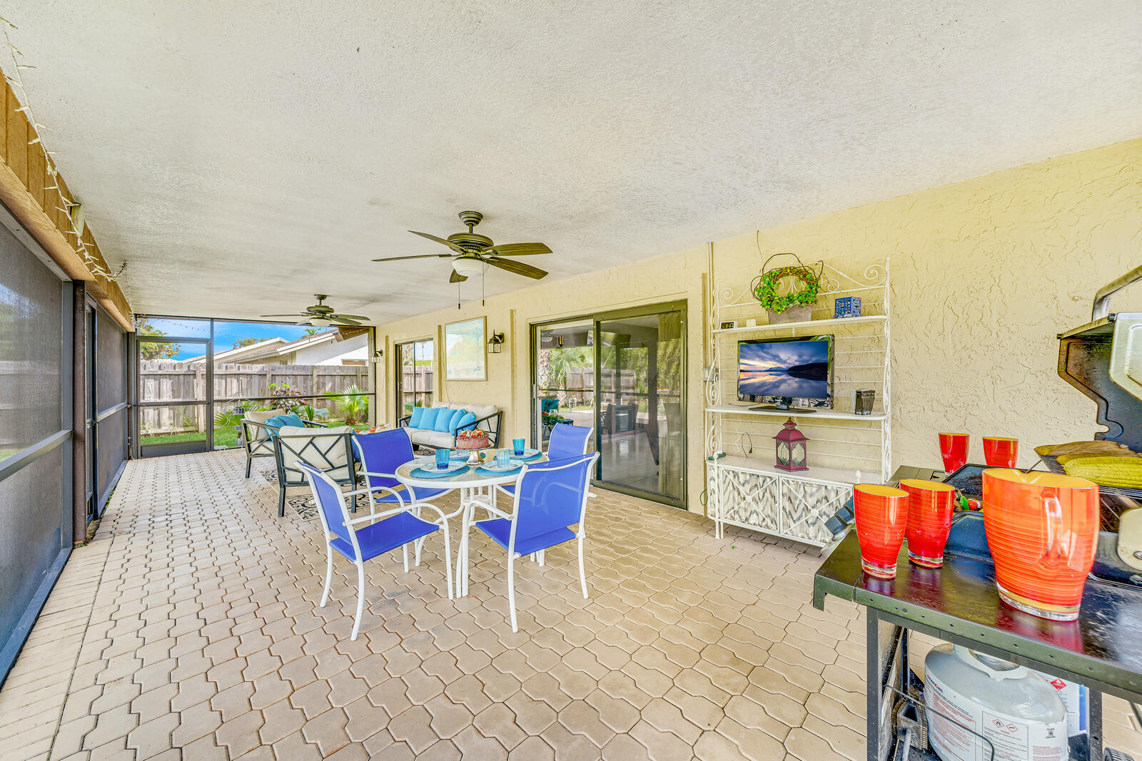 9669 Lancaster Place Boca Raton, FL 33434 - Photo 6 of 70 SCREENED IN/COVERED PATIO
