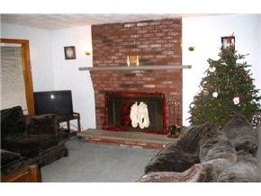 24 Old Auburn Road Derry, NH 03038 - Photo 4 of 5
