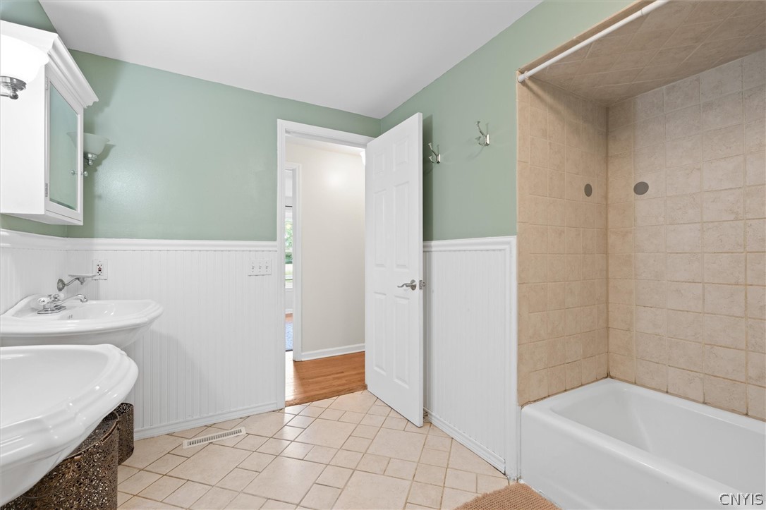 4557 Abbey Road Onondaga, NY 13215 - Photo 27 of 47