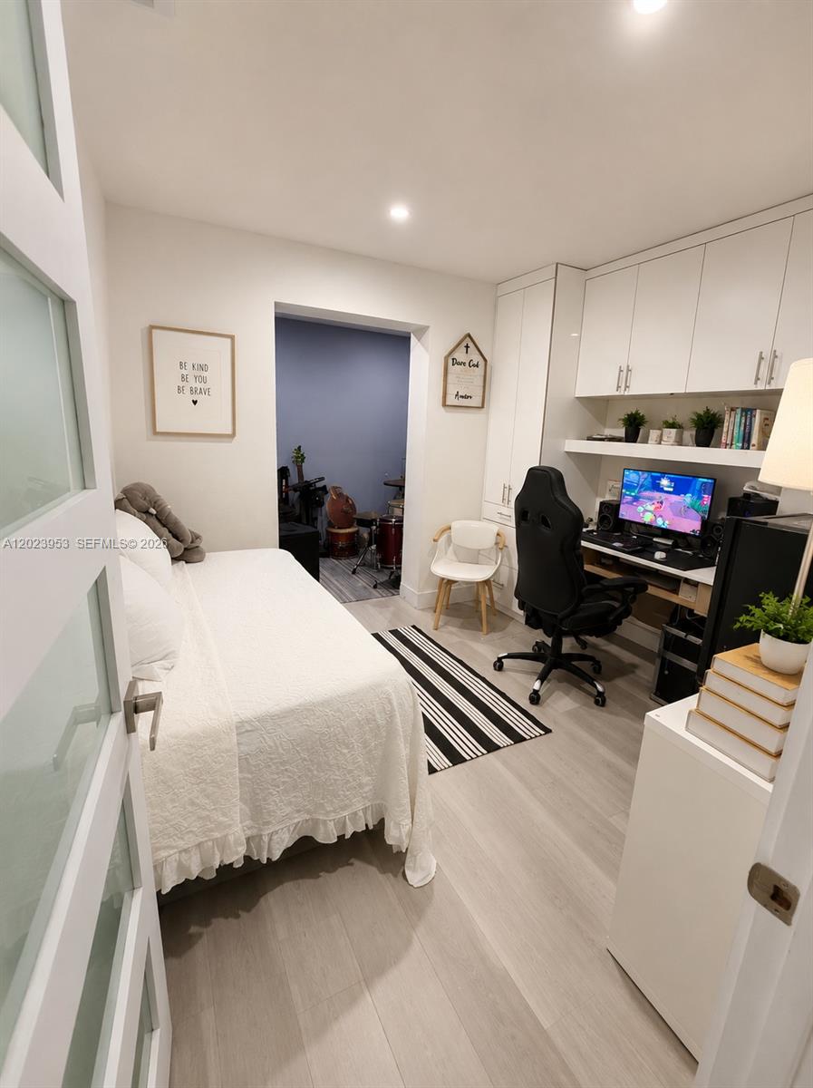 3280 Southwest 16th Terrace Miami, FL 33145 - Photo 13 of 31