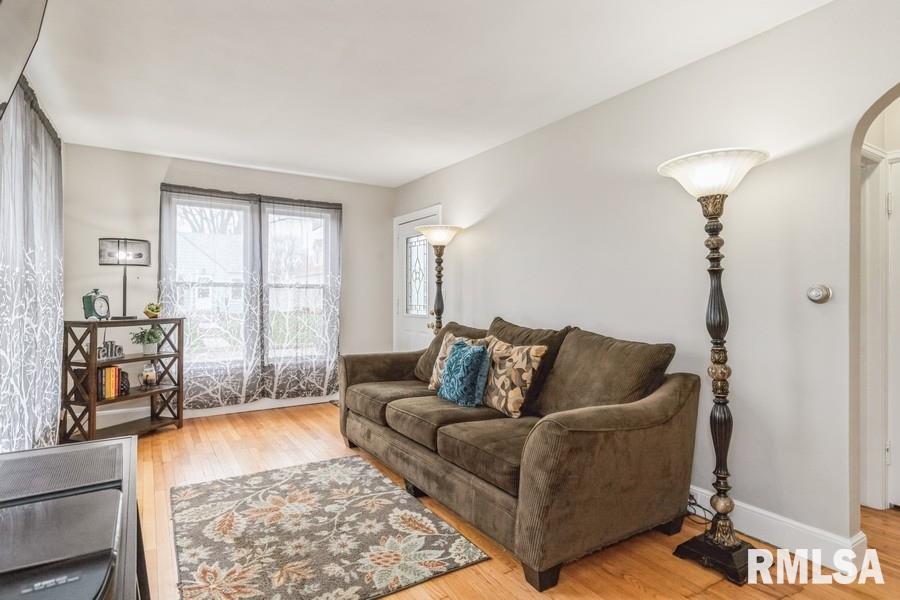 2444 33rd Street Moline, IL 61265 - Photo 4 of 15 Gallery Image 4