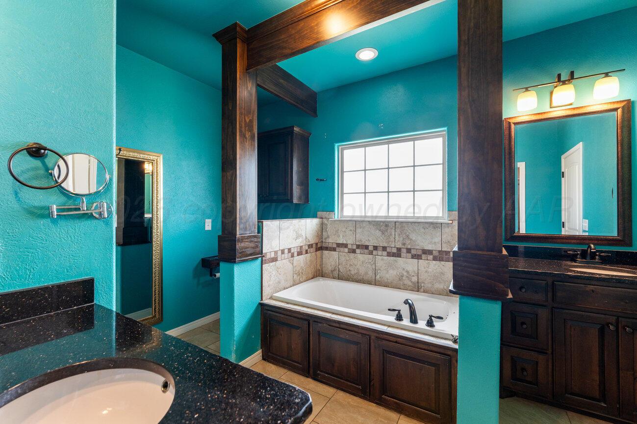 7400 Rochester Drive Amarillo, TX 79118 - Photo 28 of 53 Primary bath