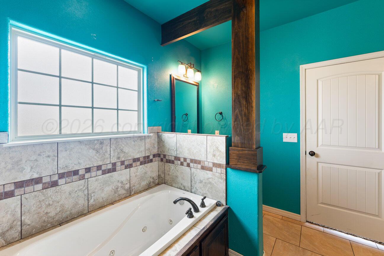 7400 Rochester Drive Amarillo, TX 79118 - Photo 32 of 53 Primary Bath