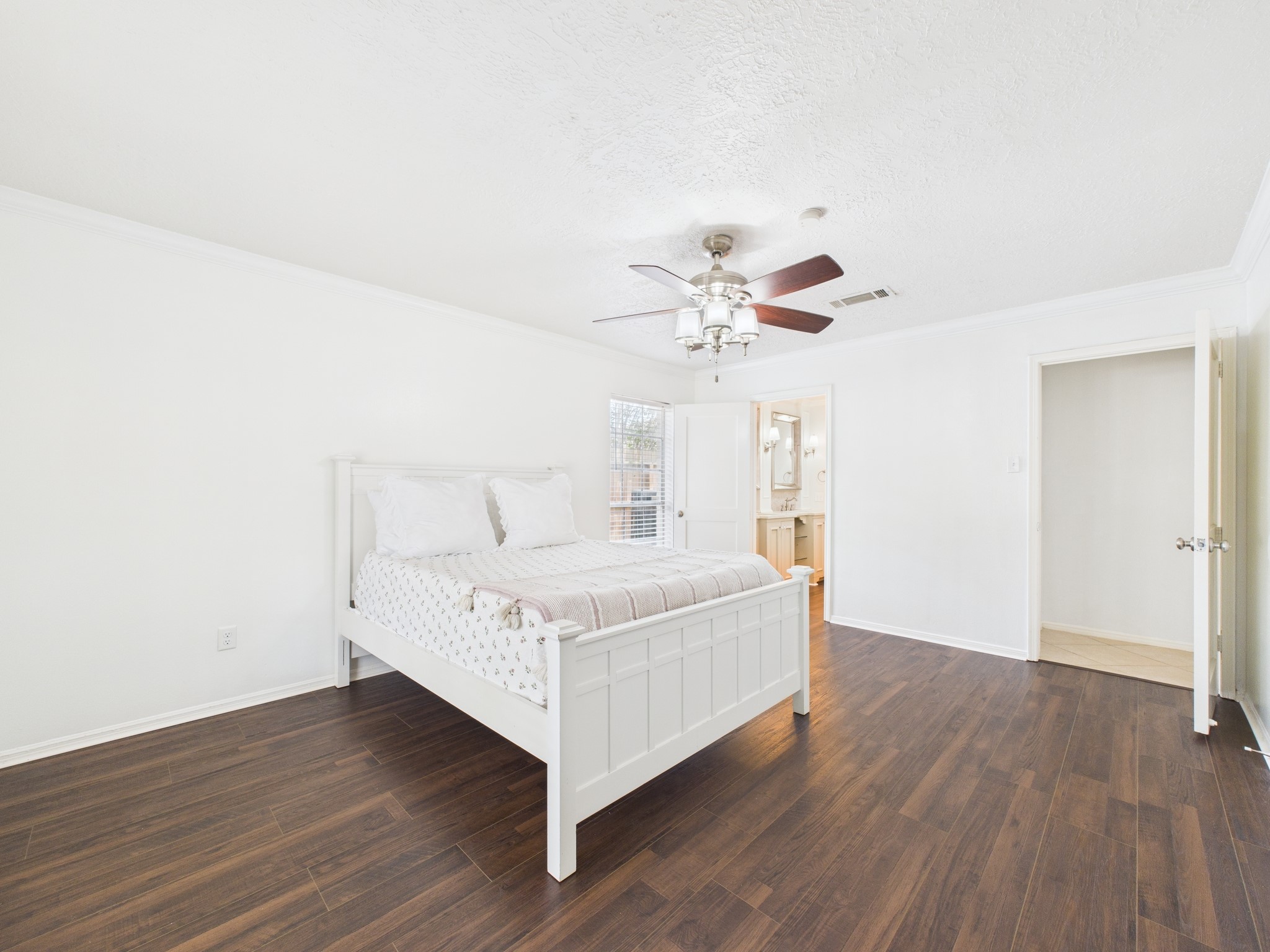 8315 Lichen Lane Spring, TX 77379 - Photo 10 of 34