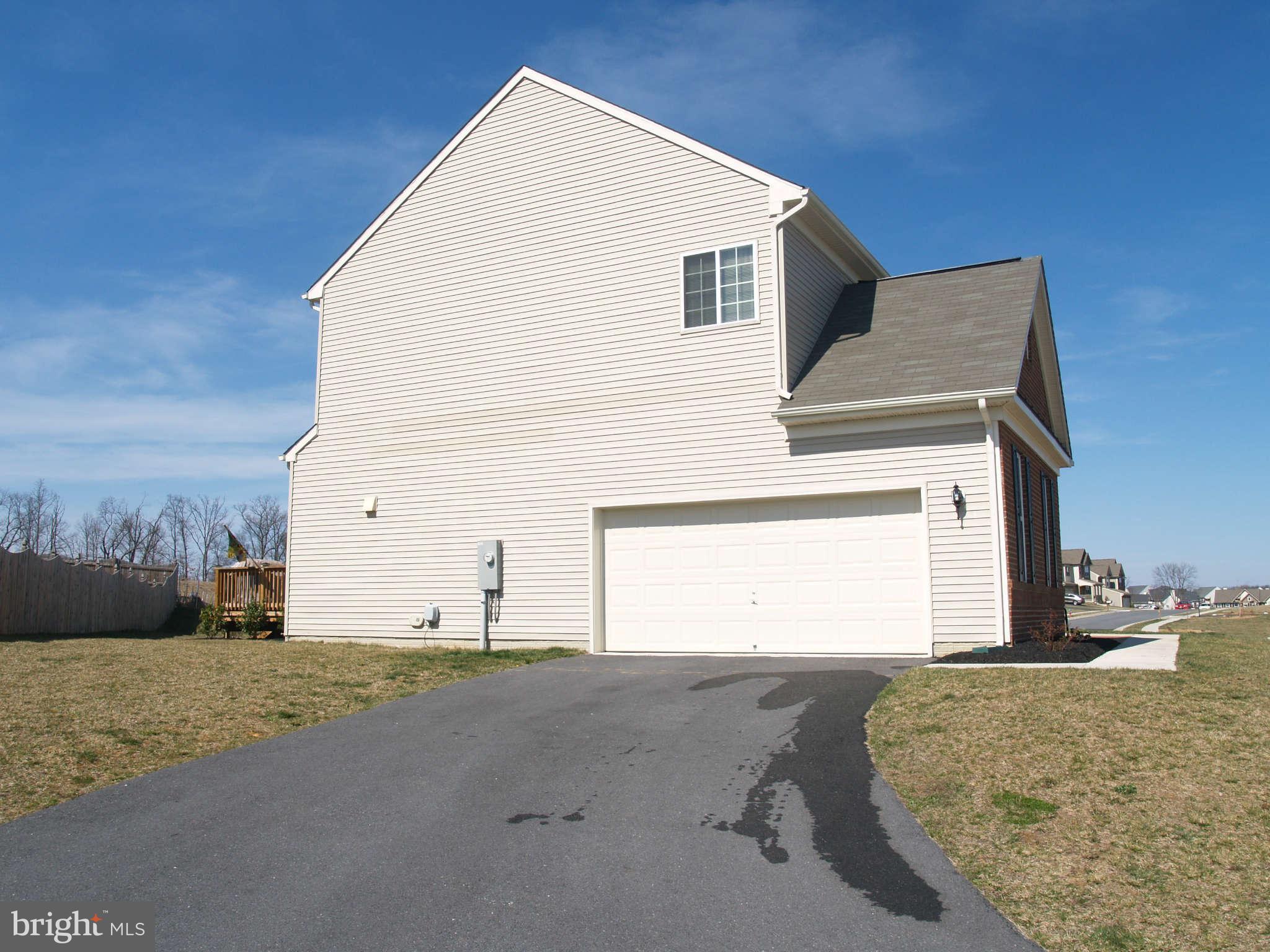 413 Woodrow Road Winchester, VA 22602 - Photo 3 of 25 garage