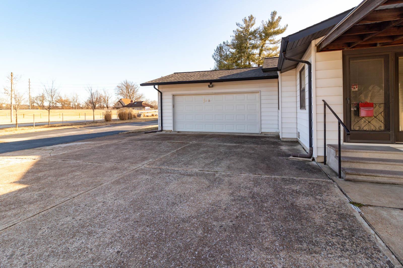 4423 Baumgartner Road St. Louis, MO 63129 - Photo 15 of 18