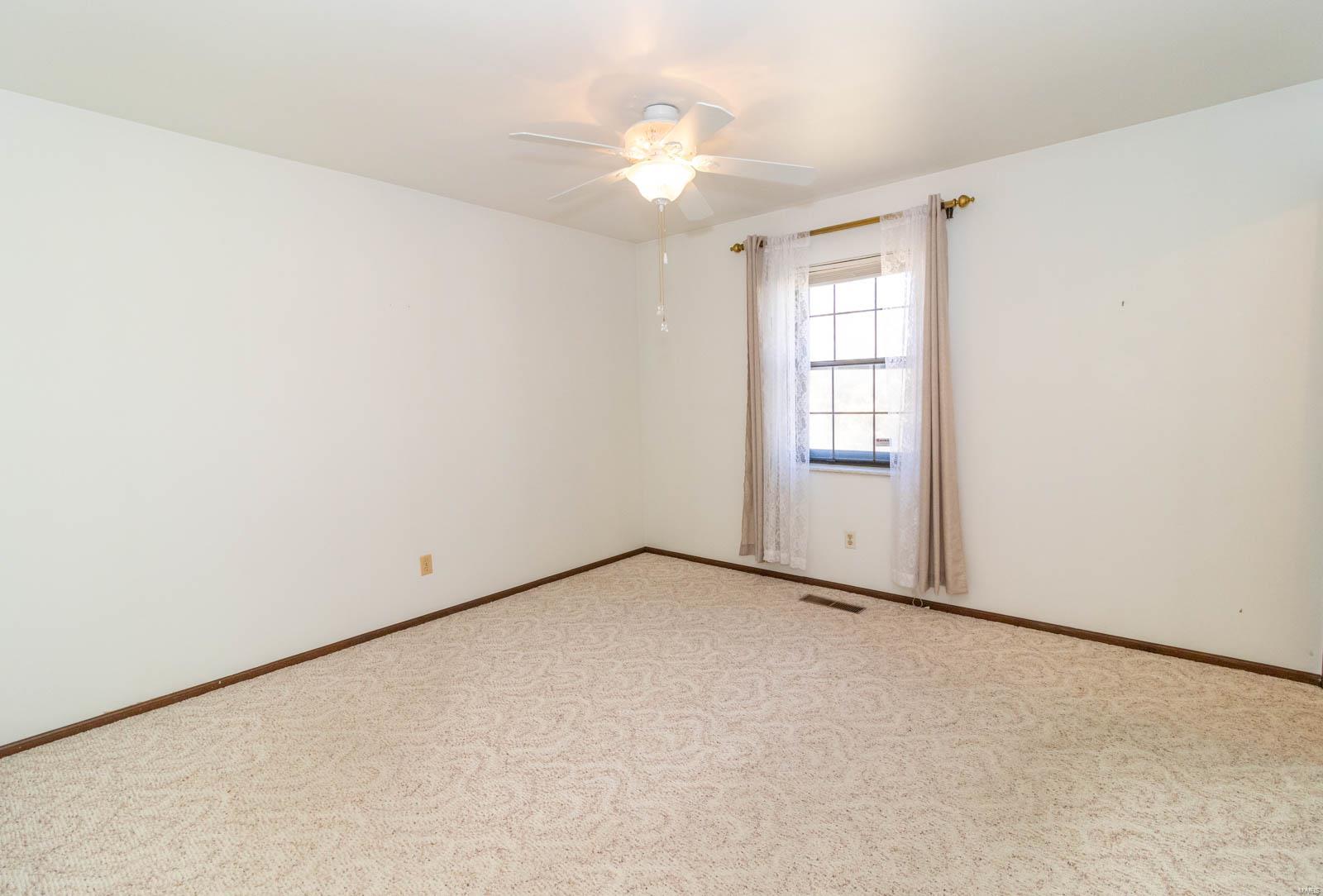 4423 Baumgartner Road St. Louis, MO 63129 - Photo 9 of 18