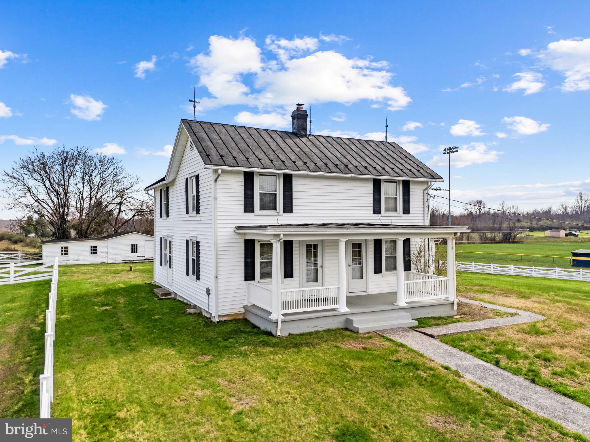 57 School House Road Washington, VA 22747 - Photo 2 of 75 Gallery Image 2