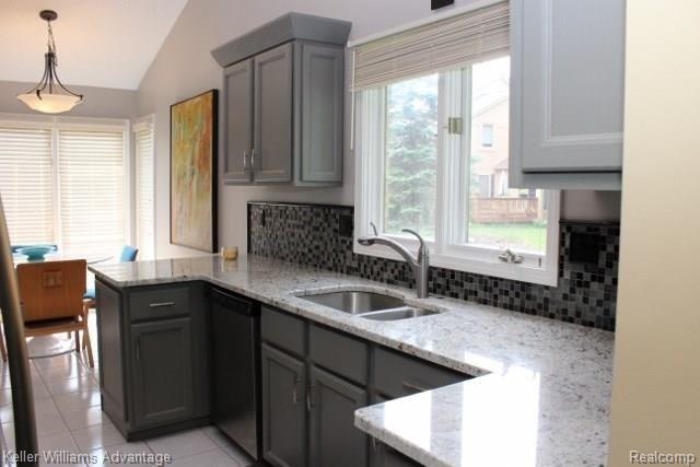 21530 River Ridge Court Farmington Hills, MI 48335 - Photo 17 of 64