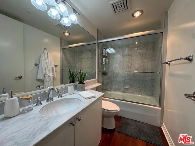 $6,250 | 10520 Wilshire Boulevard, Unit 801, Los Angeles, CA 90024