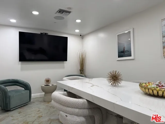 $6,250 | 10520 Wilshire Boulevard, Unit 801, Los Angeles, CA 90024