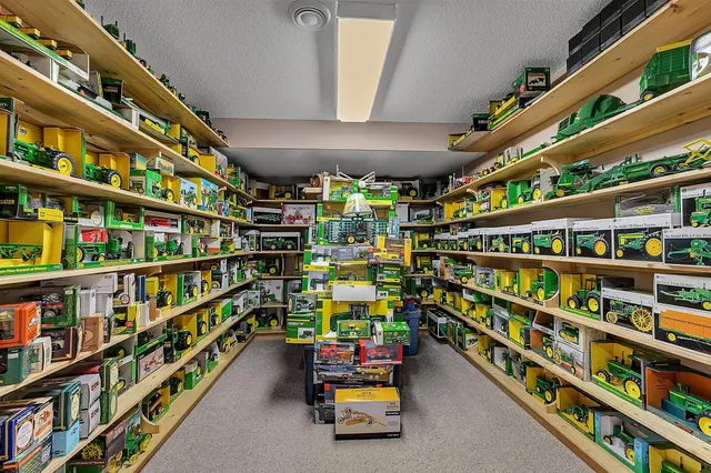 $490,000 | 16173 County Road 51, St. Joseph, MN 56374