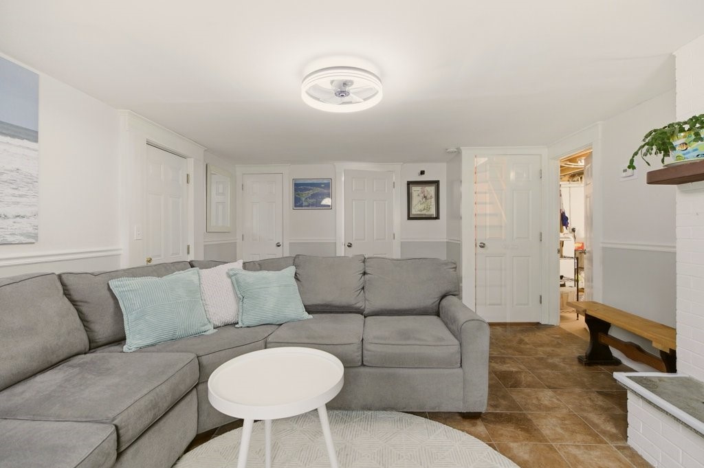 78 Grand View Road East Greenwich, RI 02818 - Photo 33 of 47