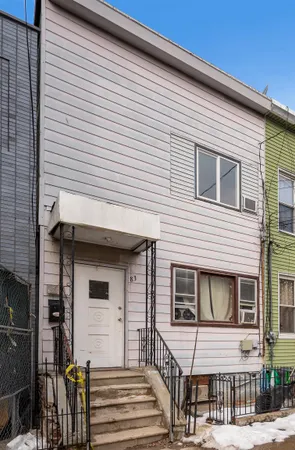 $1,700 | 83 Jordan Avenue, Unit 1, Jersey City, NJ 07306