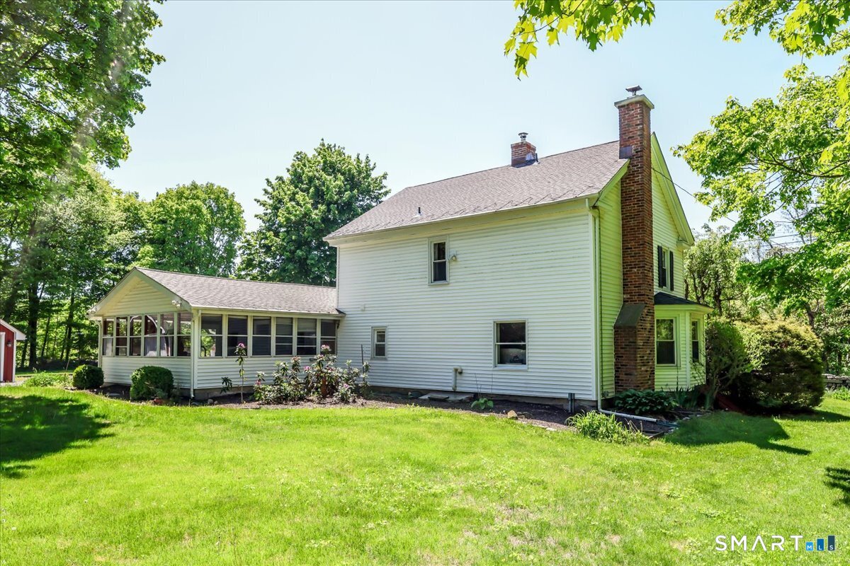 199 Berkshire Road Newtown, CT 06482 - Photo 11 of 40