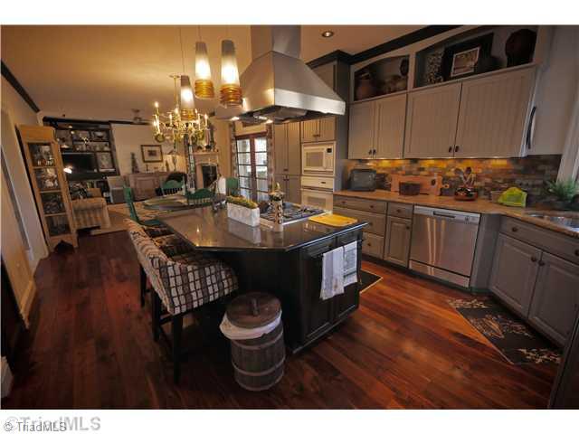 3605 Benchley Road Winston-Salem, NC 27106 - Photo 4 of 16 Kitchen.
