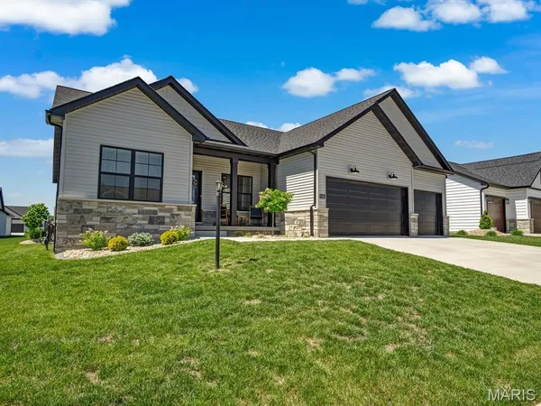$645,000 | 3160 Ashley Drive, Glen Carbon, IL 62034