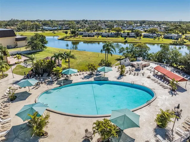 $129,000 | 1905 Canterbury Lane, Unit 17, Sun City Center, FL 33573