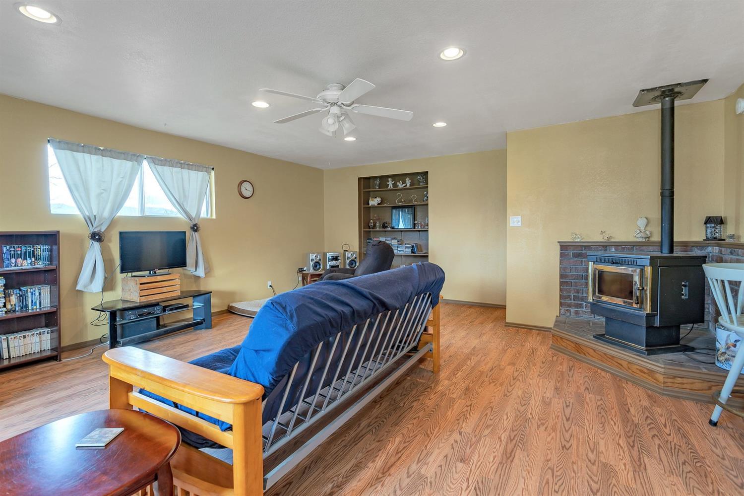 4178 Dodge Road White City, OR 97503 - Photo 9 of 35 Additional Photo