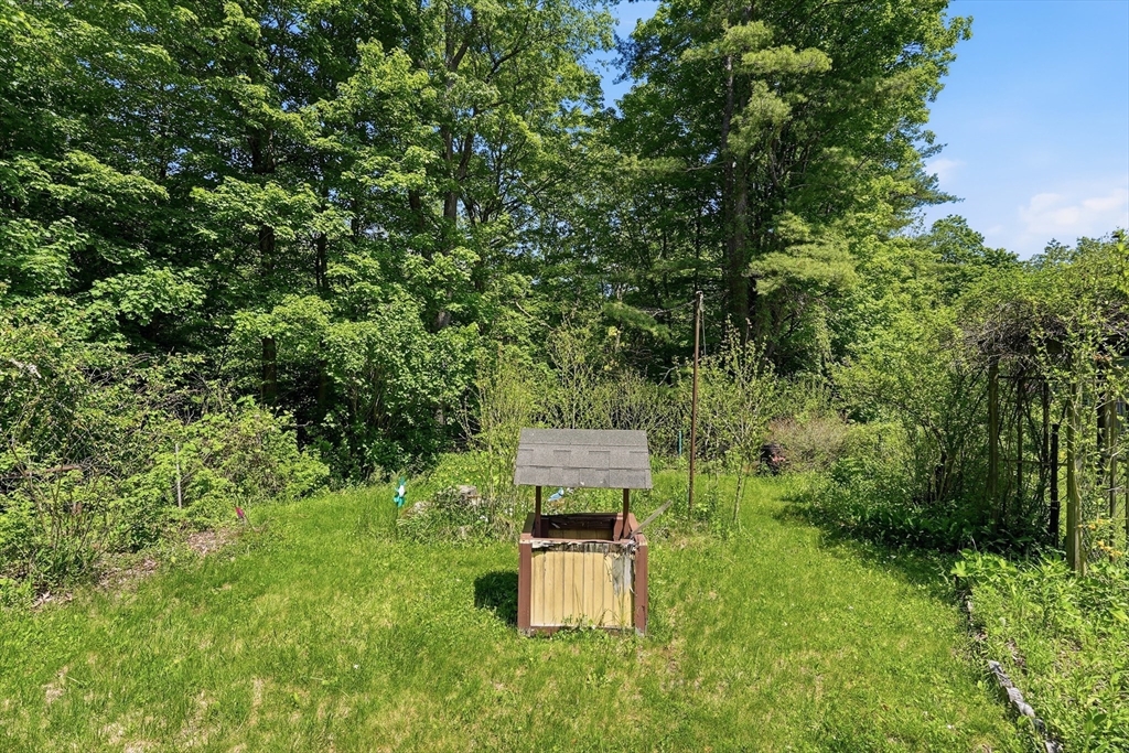 17 East Howe Street Orange, MA 01364 - Photo 32 of 34