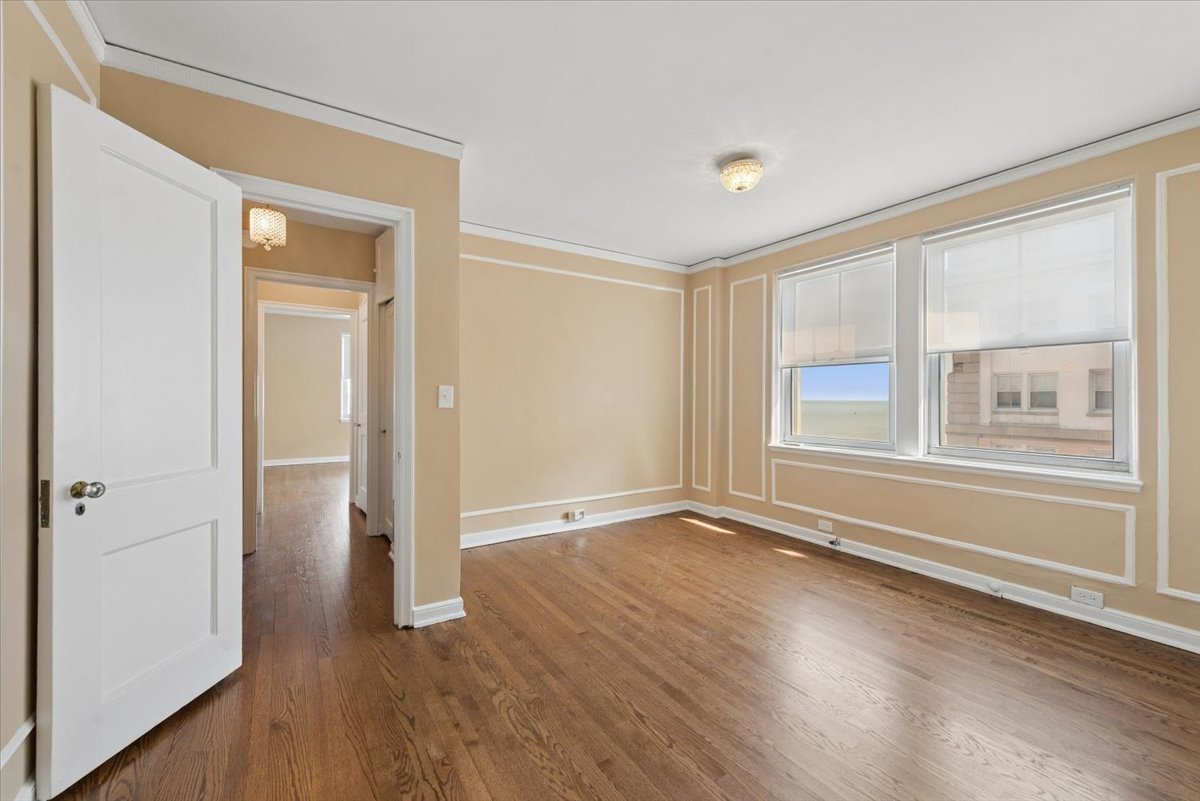 5555 North Sheridan Road, Unit 1811 Chicago, IL 60640 - Photo 14 of 25