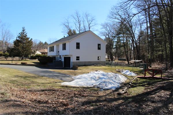 135 Old Stage Road Westfield, MA 01085 - Photo 2 of 18 Gallery Image 2
