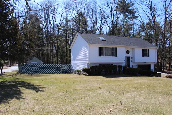 135 Old Stage Road Westfield, MA 01085 - Photo 3 of 18 Gallery Image 3