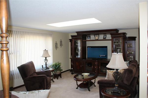 135 Old Stage Road Westfield, MA 01085 - Photo 5 of 18 Gallery Image 5