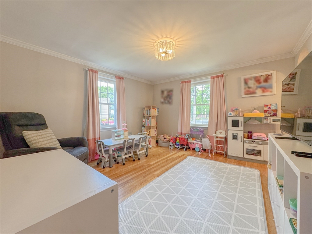 9 Reynolds Road Peabody, MA 01960 - Photo 23 of 40
