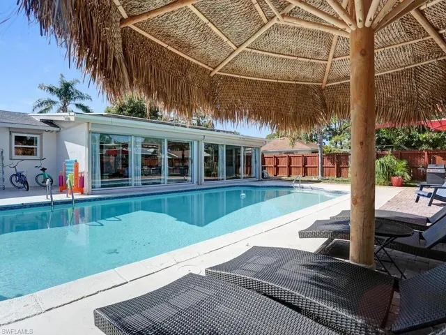 $999,900 | 657 93rd Avenue North, Unit 2, Naples, FL 34108