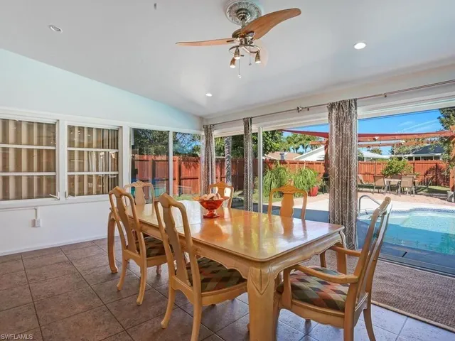 $999,900 | 657 93rd Avenue North, Unit 2, Naples, FL 34108