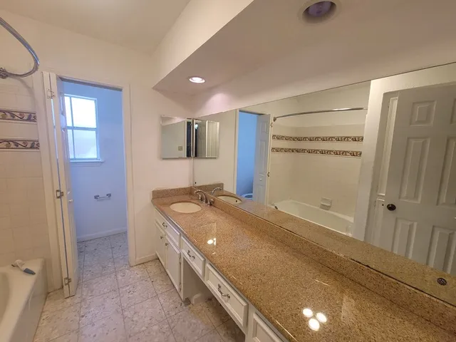 $2,800 | 2626 Beluche Drive, Galveston, TX 77551