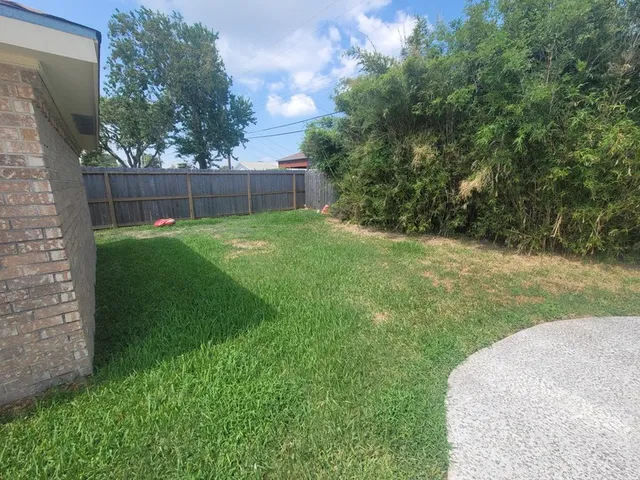 $2,800 | 2626 Beluche Drive, Galveston, TX 77551