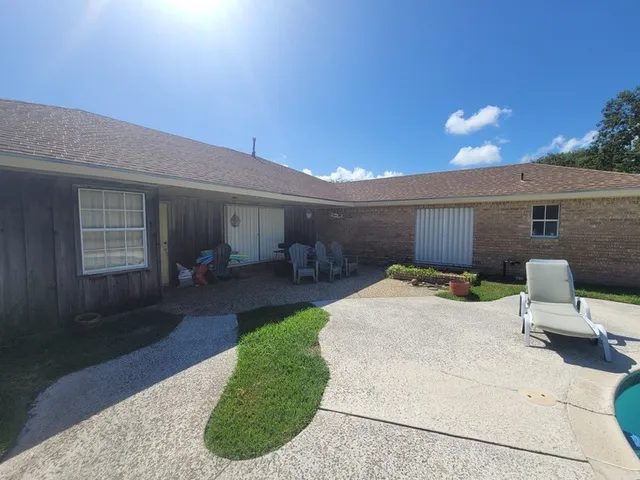 $2,800 | 2626 Beluche Drive, Galveston, TX 77551