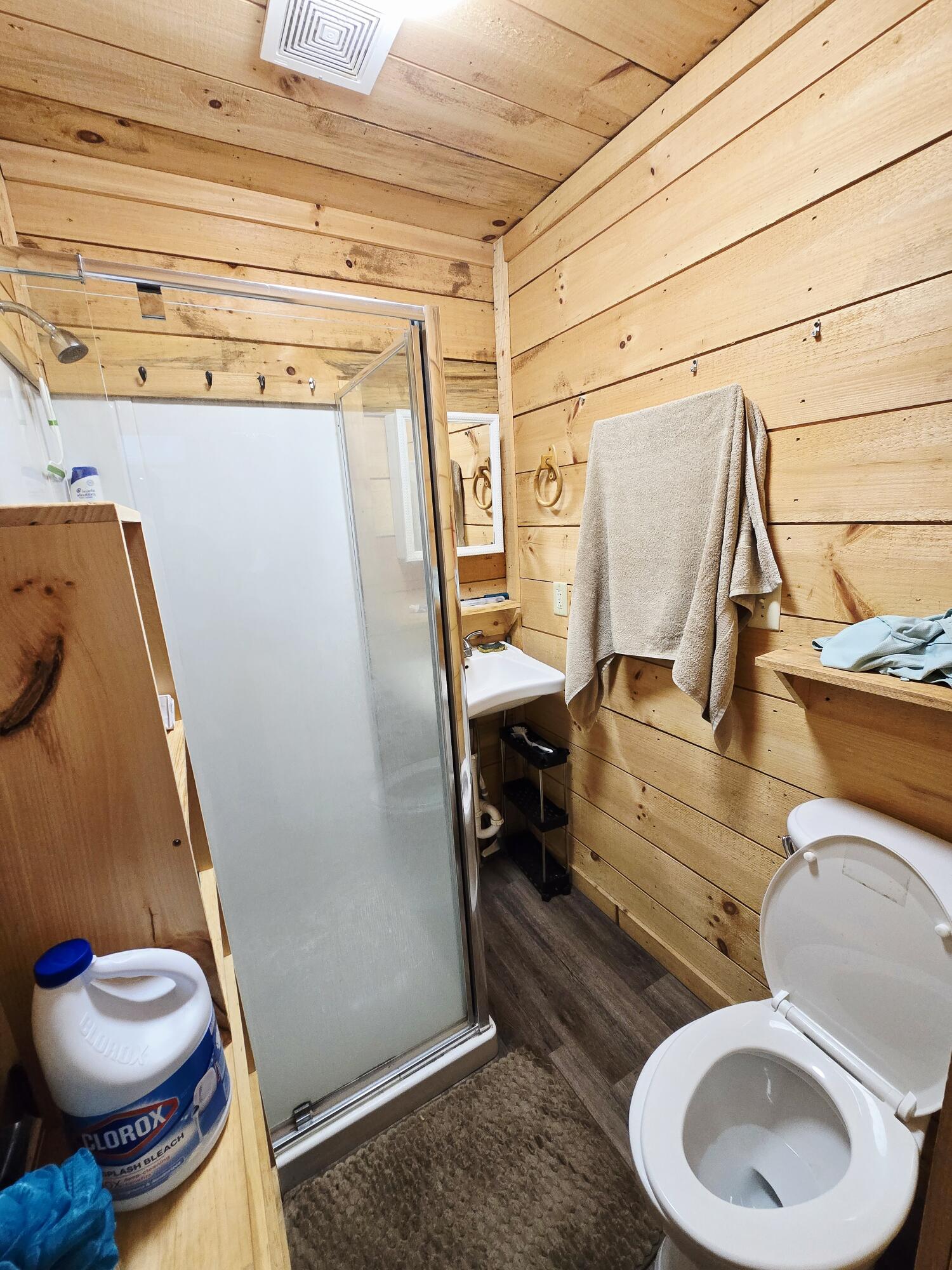 5488 Reese Hurt Road Breeding, KY 42715 - Photo 39 of 83 GH Bathroom 1