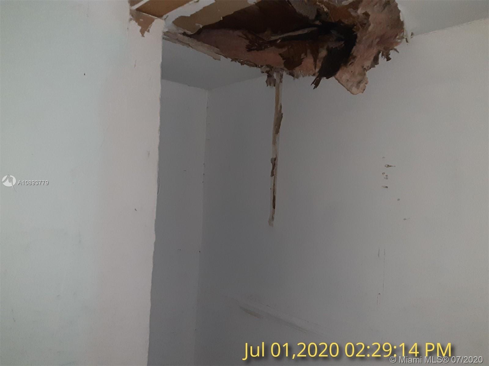 3530 Southwest 104th Avenue Miami, FL 33165 - Photo 19 of 29 a view of small space