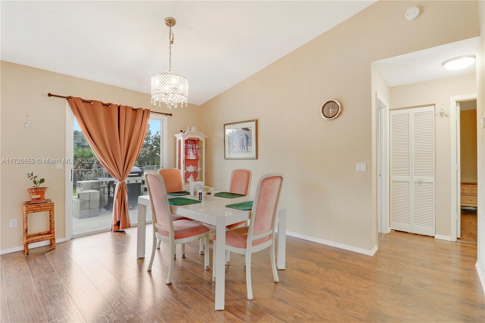 2182 Southwest Certosa Road Port St. Lucie, FL 34953 - Photo 9 of 32 Gallery Image 9