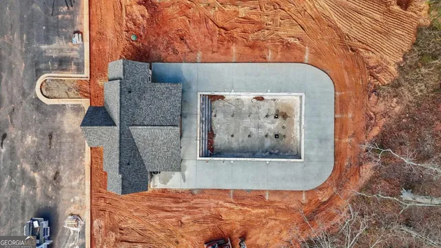 a view of a house with entertaining space