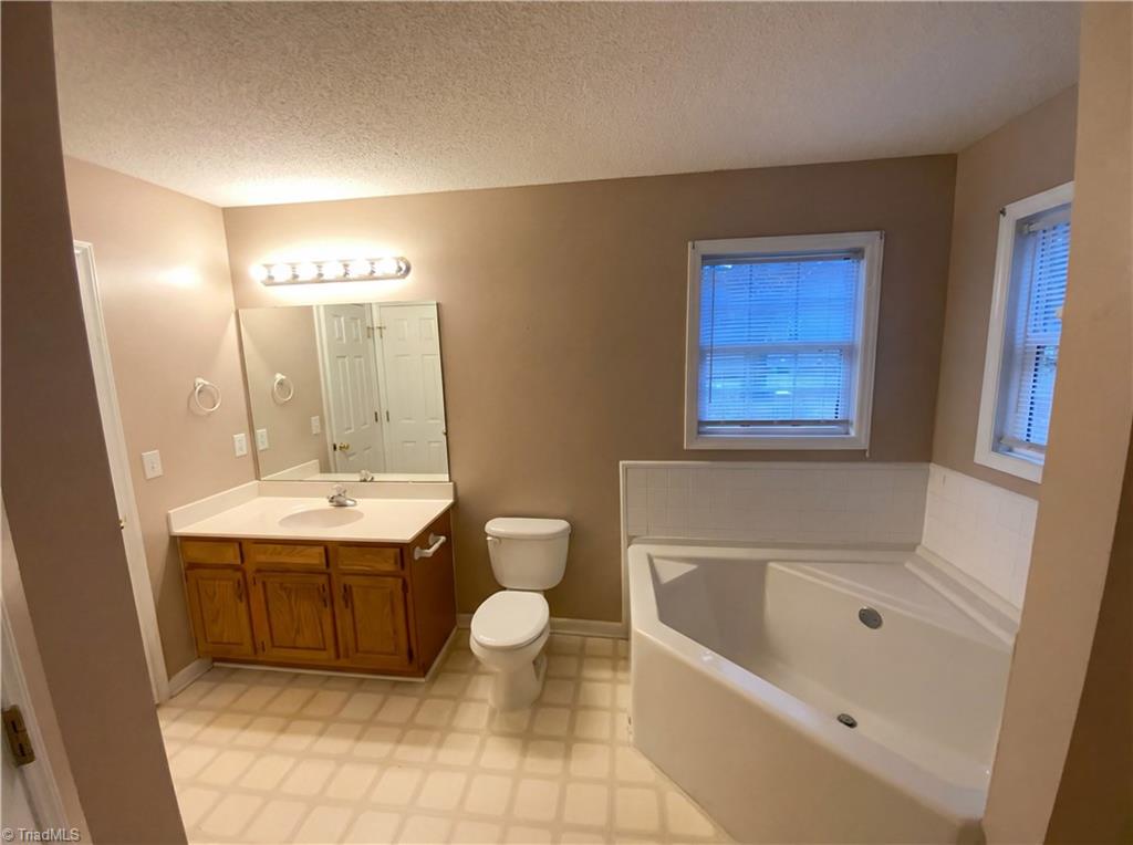 3803 Payne Road High Point, NC 27265 - Photo 10 of 20