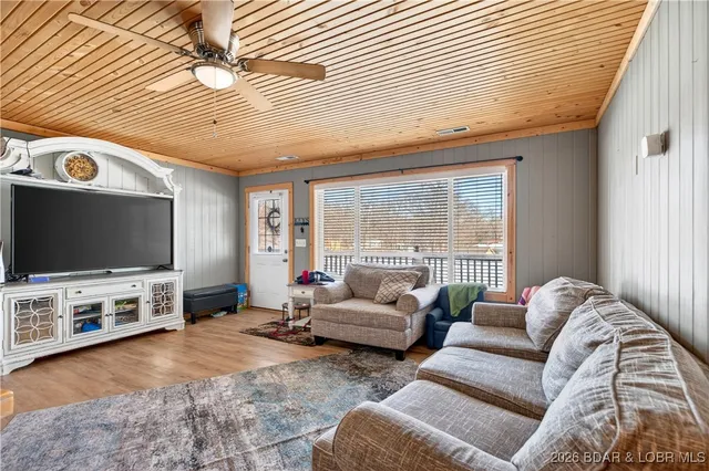 $500,000 | 31962 Georgia Road, Gravois Mills, MO 65037