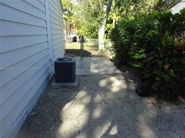 $2,395 | 1538 Northeast 131st Lane, Unit 1538, North Miami, FL 33161