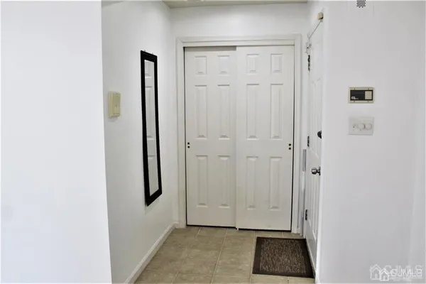 $2,400 | 1003 Woodhaven Drive, Edison, NJ 08817