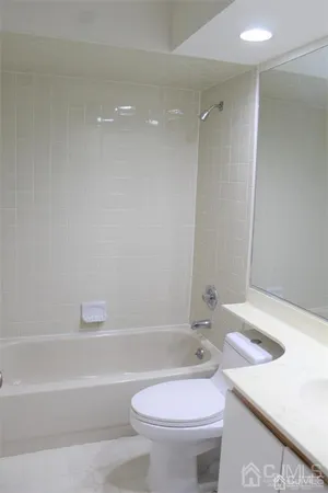 $2,400 | 1003 Woodhaven Drive, Edison, NJ 08817